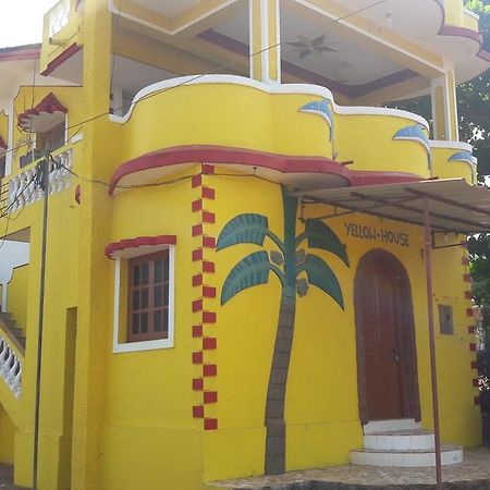 Yellow House Hotell Calangute Eksteriør bilde